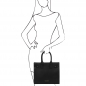 Preview: Leder-Handtasche Catherine Outfit Preview: Leder-Handtasche Catherine Outfit
